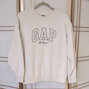 GAP Crewneck Sweatshirt
